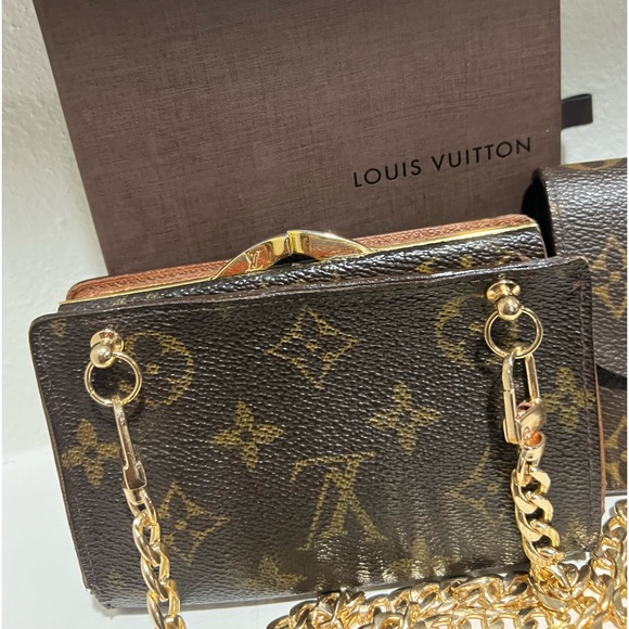 LOUIS VUITTON small wallet and crossbody - Picture 2 of 15